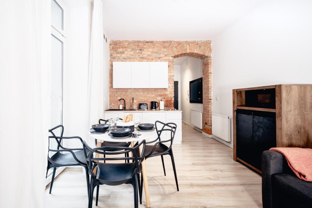Apartamenty Pamiatkowa 11, 2 Rooms, Self Check In 24H Poznań Buitenkant foto