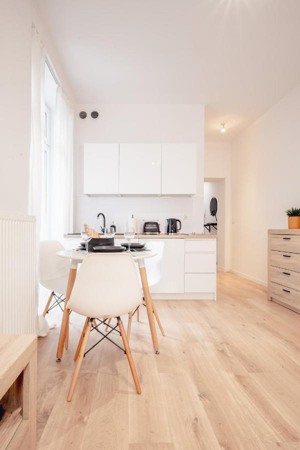 Apartamenty Pamiatkowa 11, 2 Rooms, Self Check In 24H Poznań Buitenkant foto