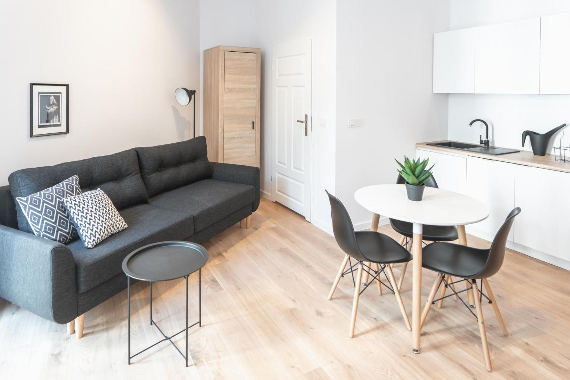 Apartamenty Pamiatkowa 11, 2 Rooms, Self Check In 24H Poznań Buitenkant foto